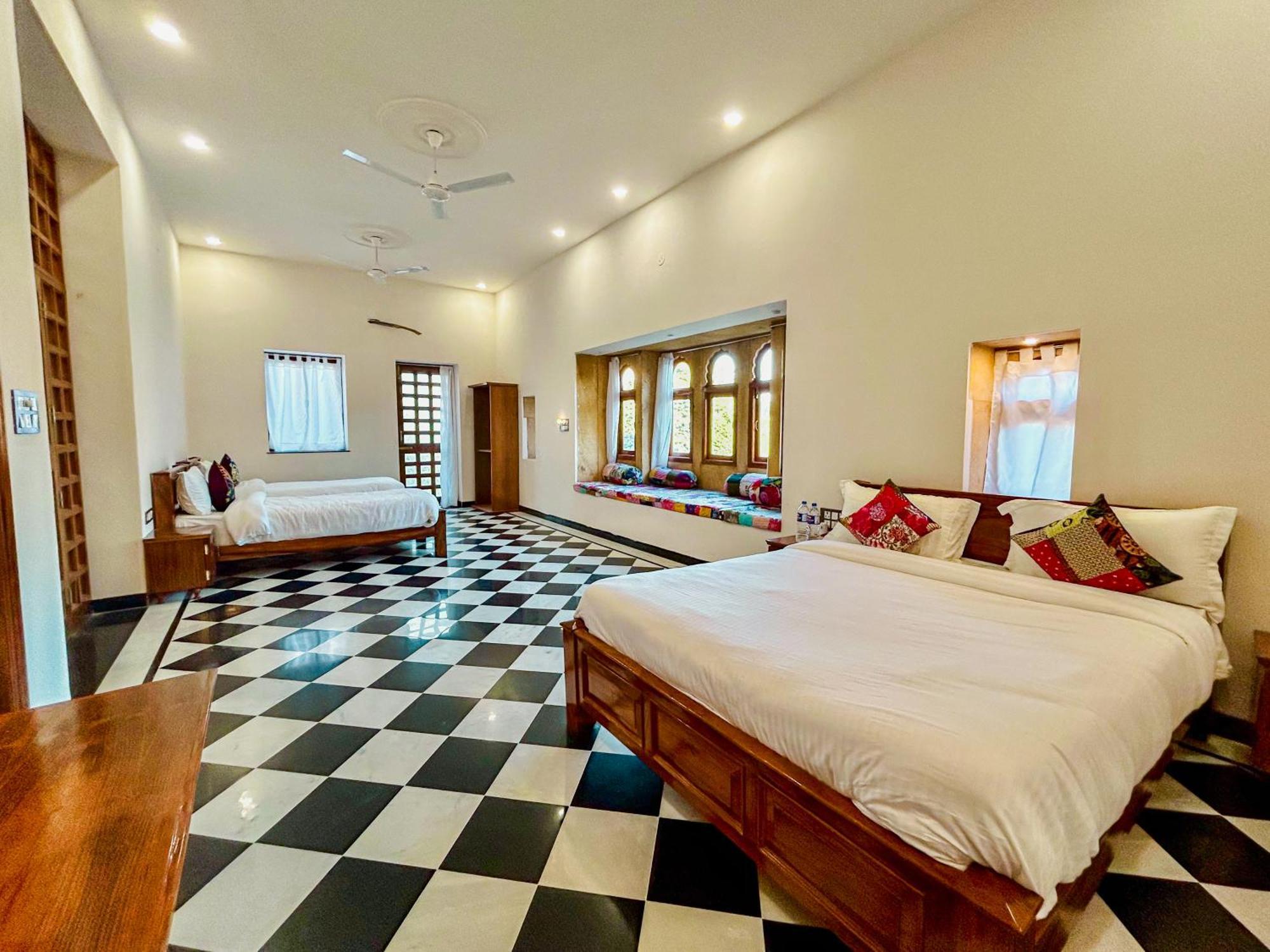 Hotel Vasudev Niwas Jaisalmer Exterior photo